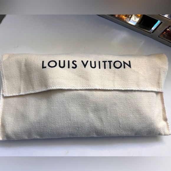 SOLD‼️‼️New Louis Vuitton Kirigami wallet medium size 6.5x4.5 approximately - Picture 8 of 8